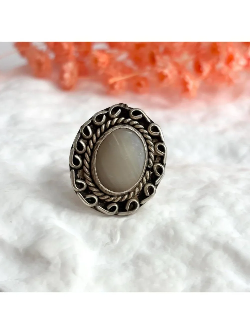 Mother of Pearl Southwest Style Sterling Silver 925 Vintage Ring - sz 7 - Picture 8 of 11